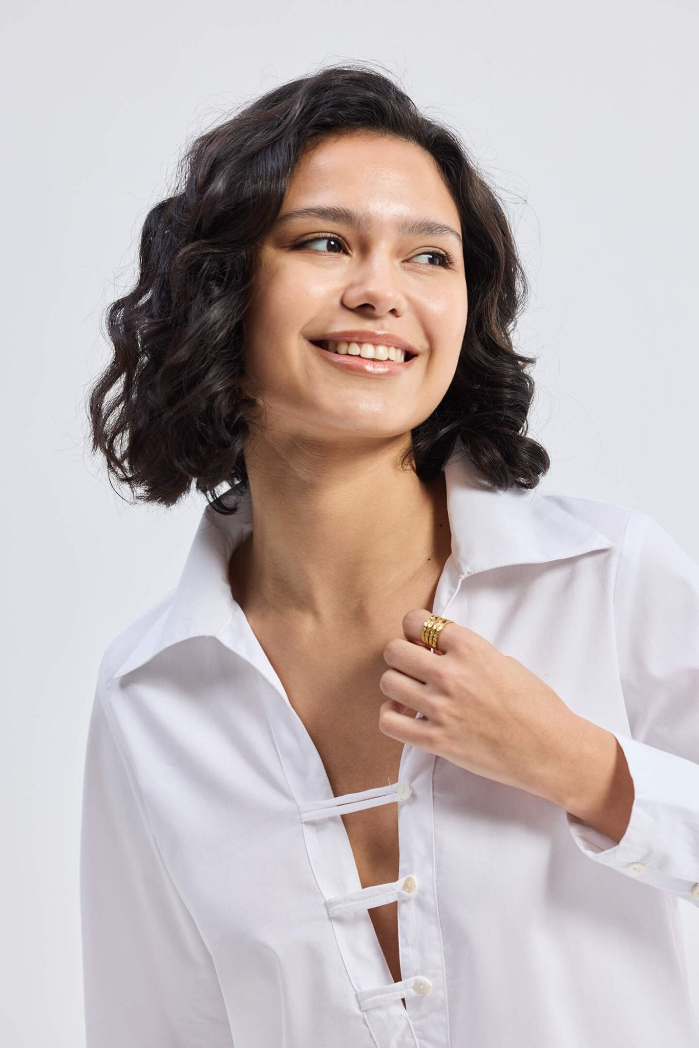 Crisp Details Button - down Shirt in White - Eco4life Clothing and Accessories