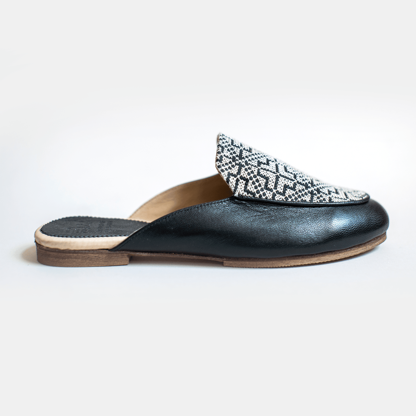 Nadia Mule - Black and White - Eco4life Clothing and Accessories