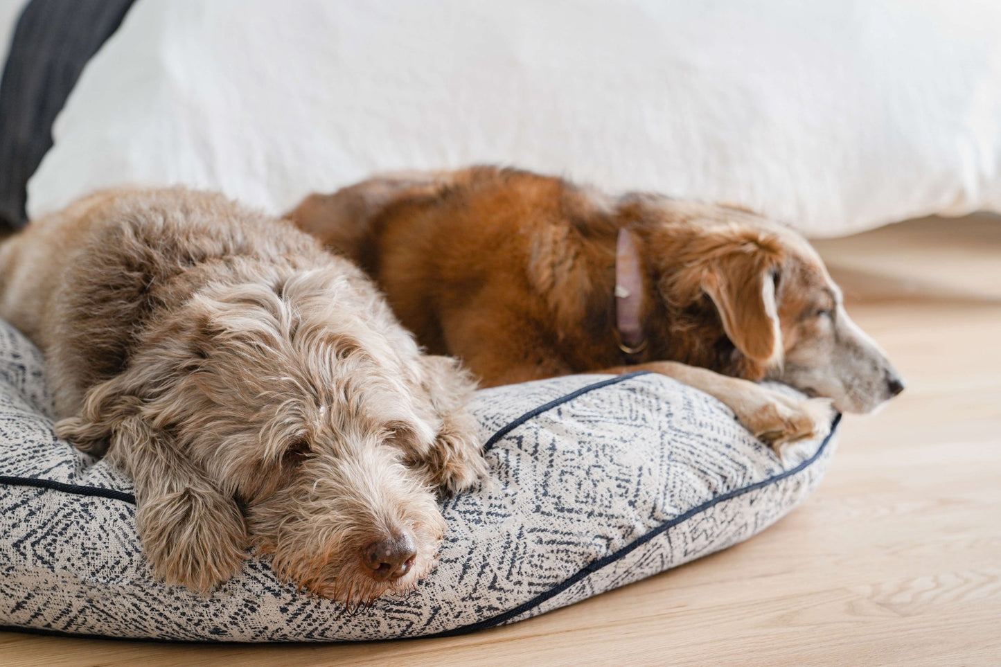 Round Pet Bed in Sapphire Spaniel - Eco4life Clothing and Accessories