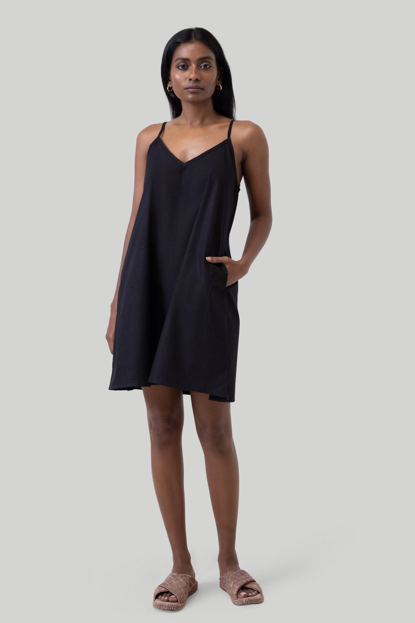 Short Tent Dress in Black - Eco4life Clothing and Accessories