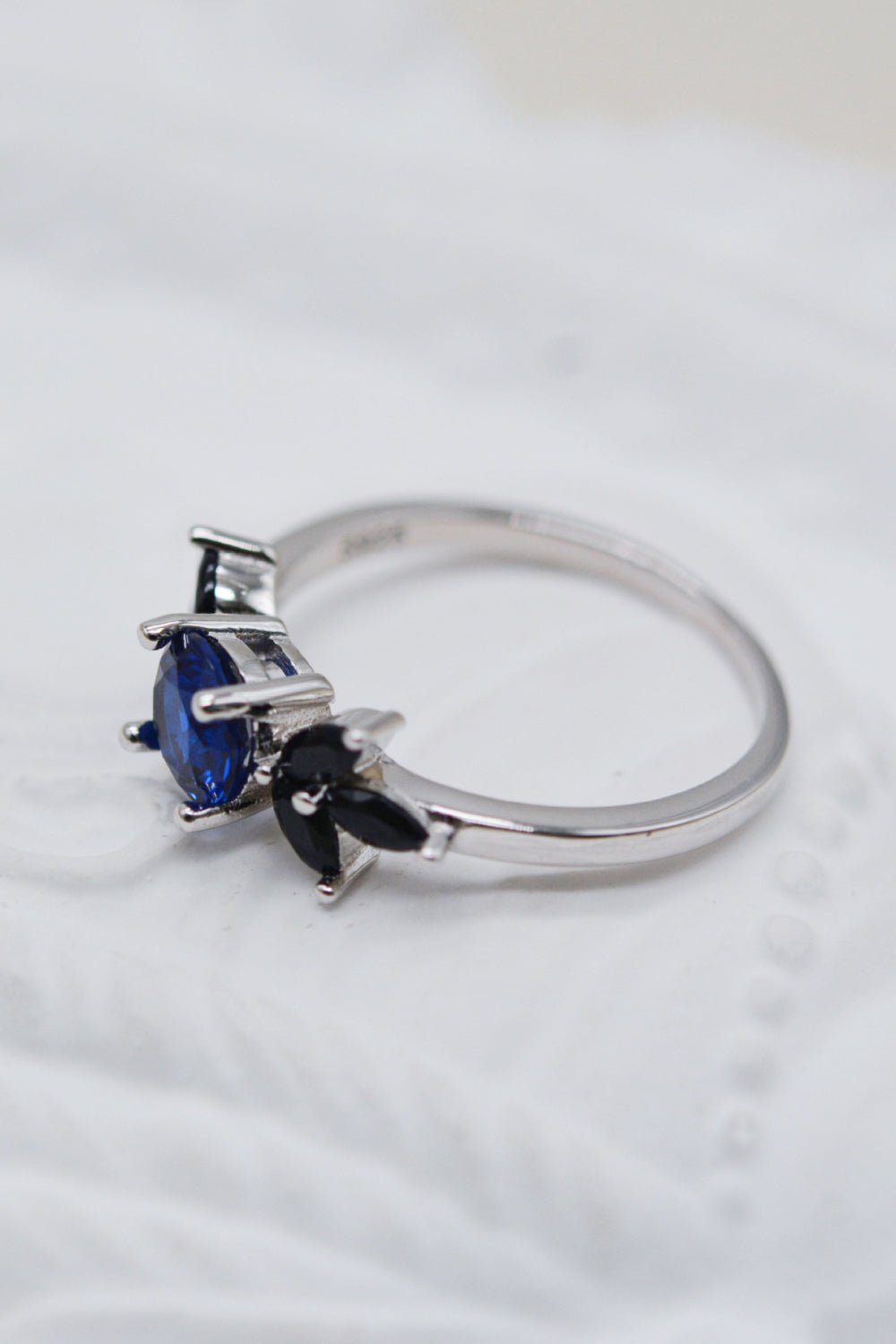 Spinel Zircon Leaf Ring - Eco4life Clothing and Accessories