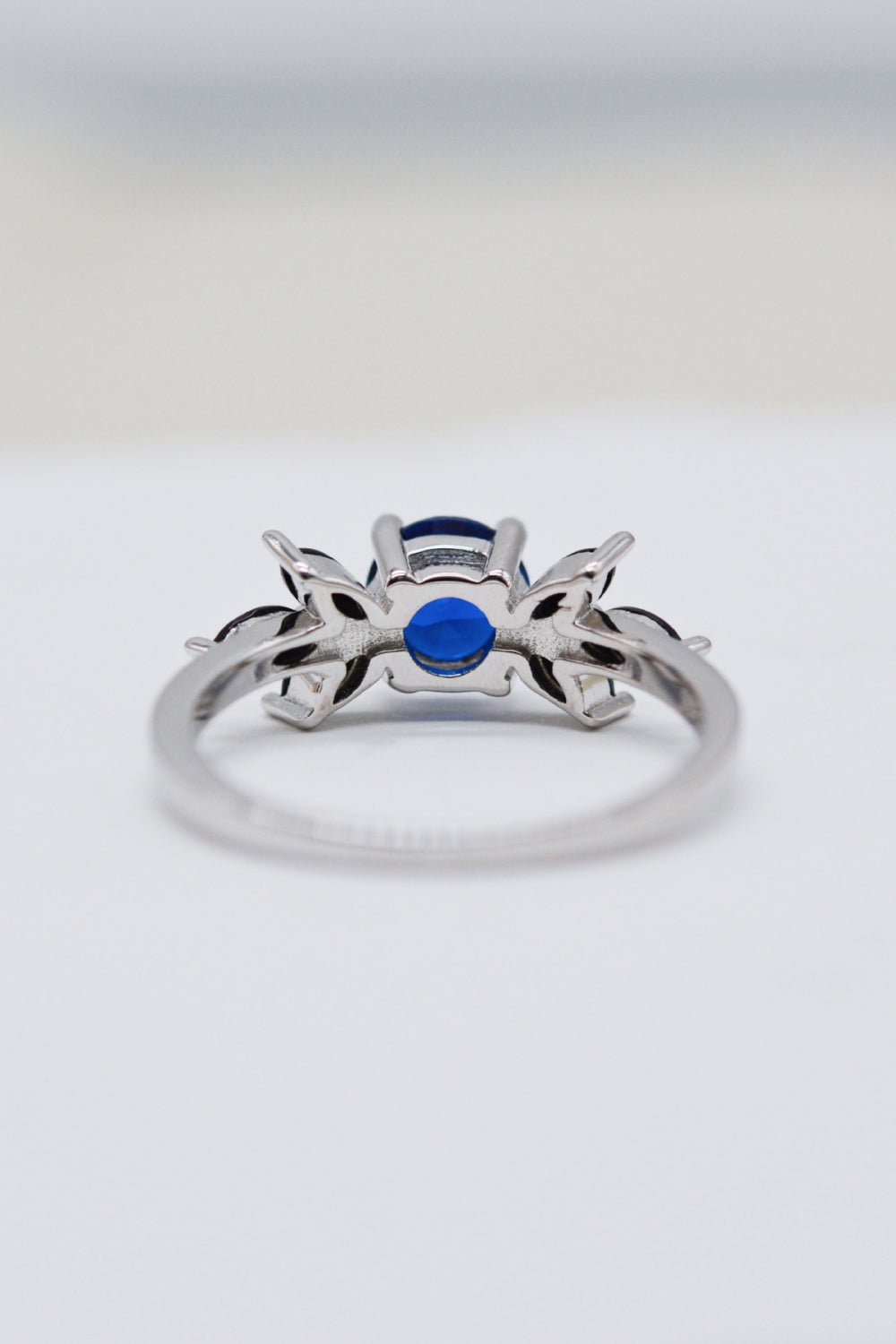 Spinel Zircon Leaf Ring - Eco4life Clothing and Accessories