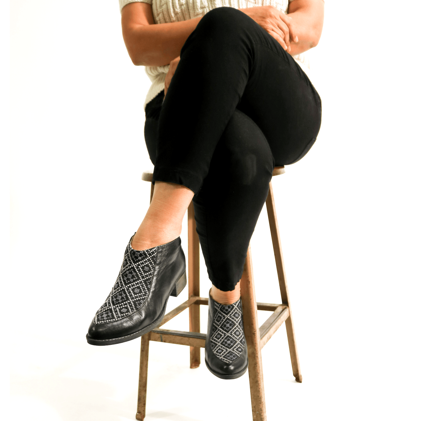 Tatreez Bootie - Black and Gray - Eco4life Clothing and Accessories