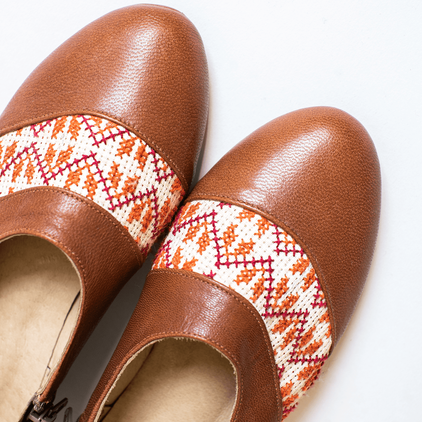 Zaina Oxford - Camel and Orange - Eco4life Clothing and Accessories