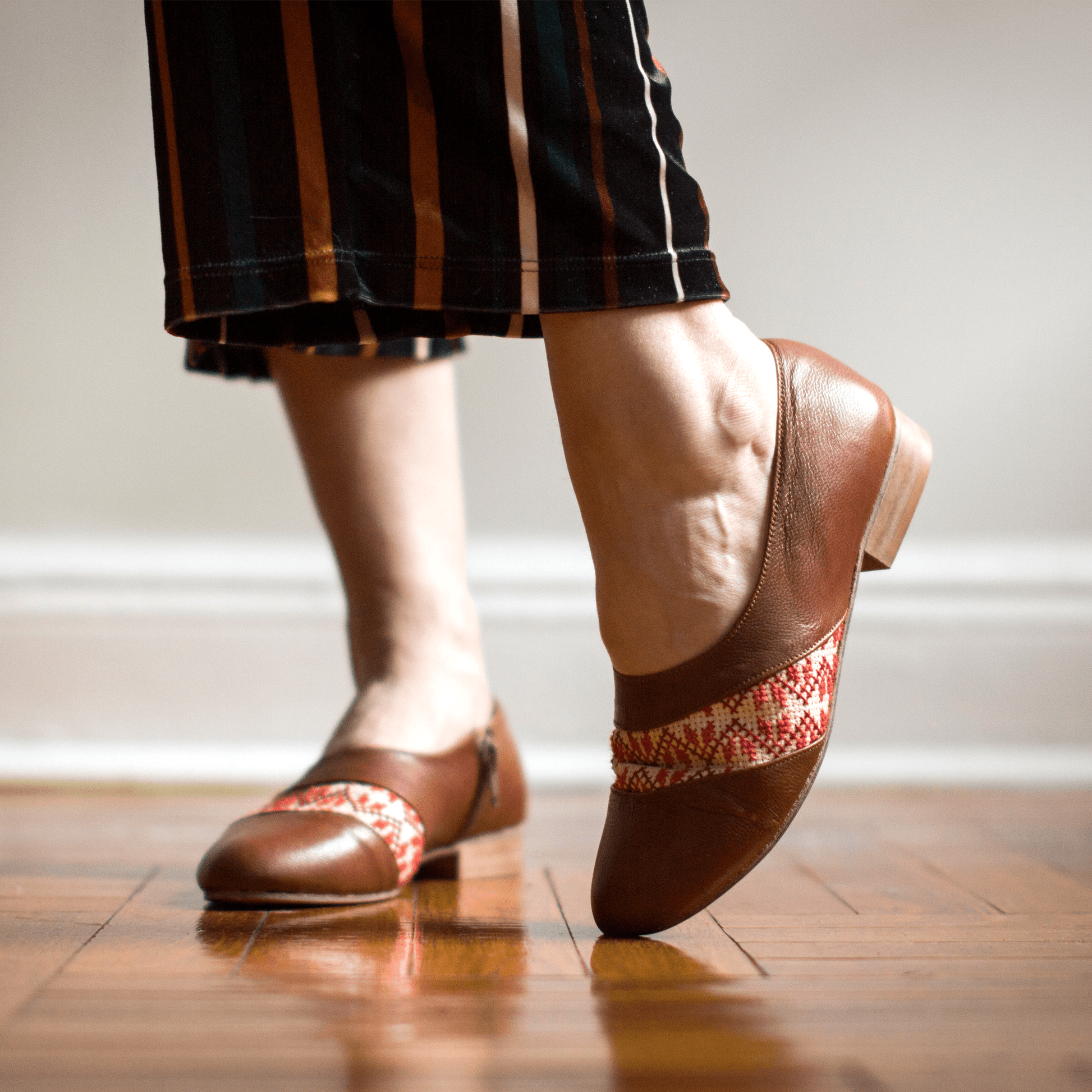 Zaina Oxford - Camel and Orange - Eco4life Clothing and Accessories